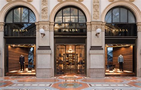 posizioni aperte prada nyc per italiani